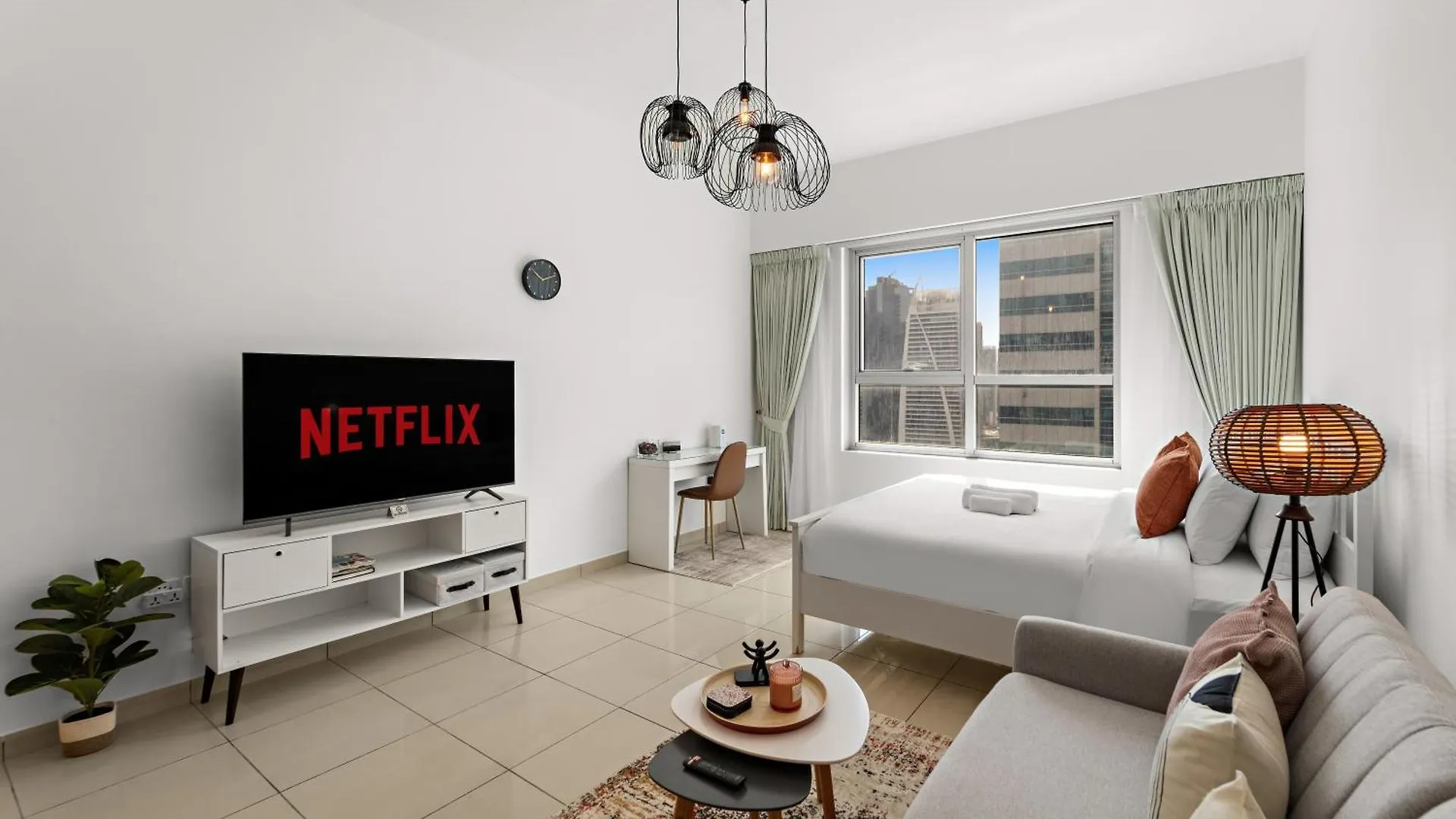 Cozy Studio Near The Beach With Access To Pool And Gym Dubai Apartment